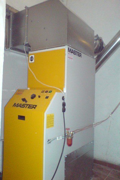 BF 105, BF105 výkon 104,6 kW, stacionární naftové topidlo Master